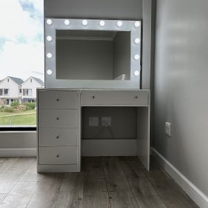 950 5 Drawer Glass Top Glam Station with framed Hollywood mirror